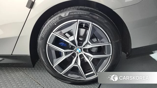 BMW 5 Series (G60) id 4560170 из Кореи 13