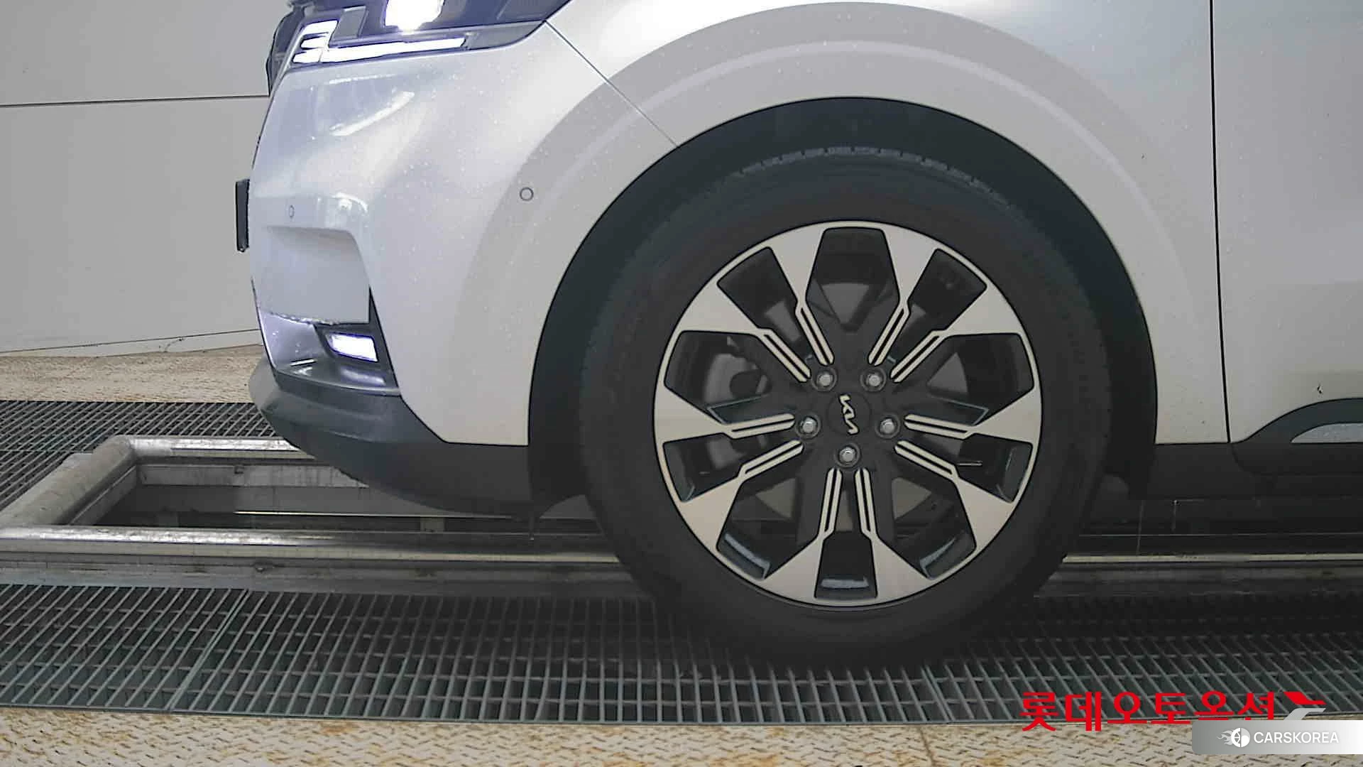 Kia Carnival id 4352373 из Кореи 13