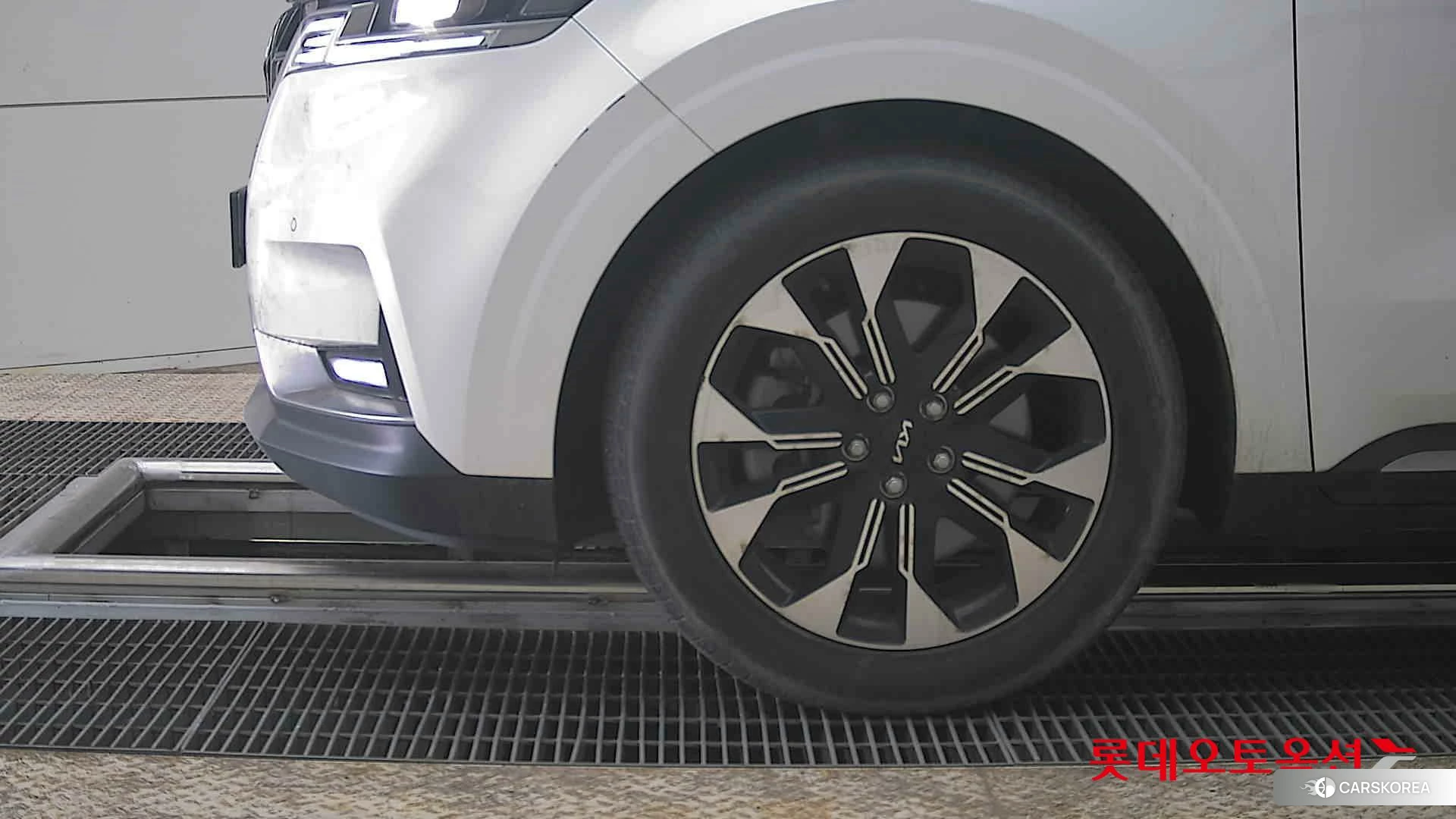 Kia Carnival id 3888384 из Кореи 13