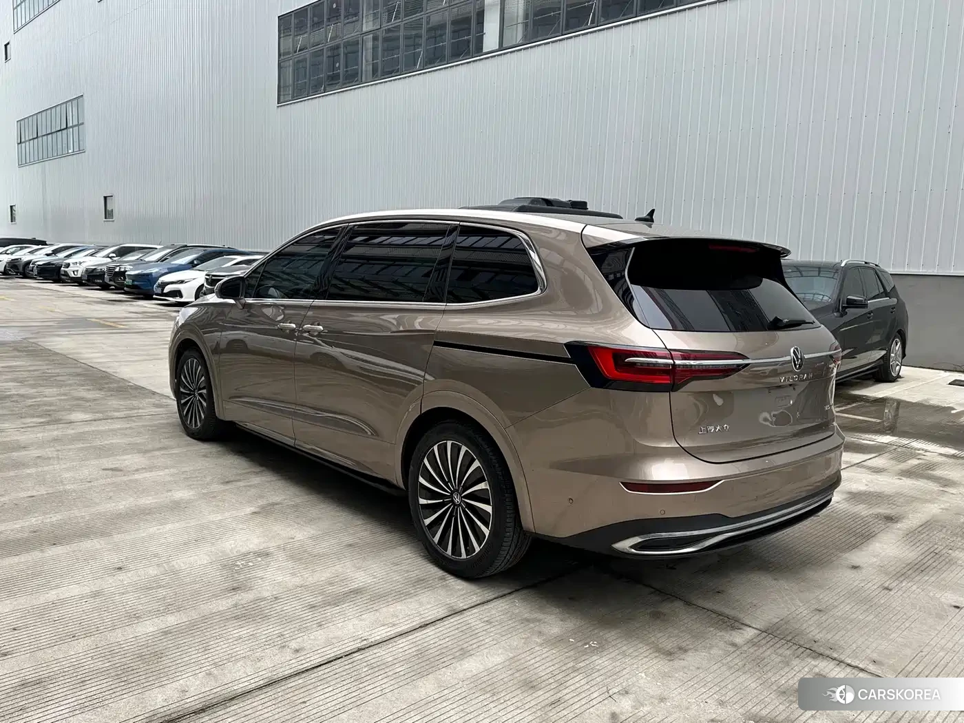 Volkswagen Viloran id 4548160 из Китая 13