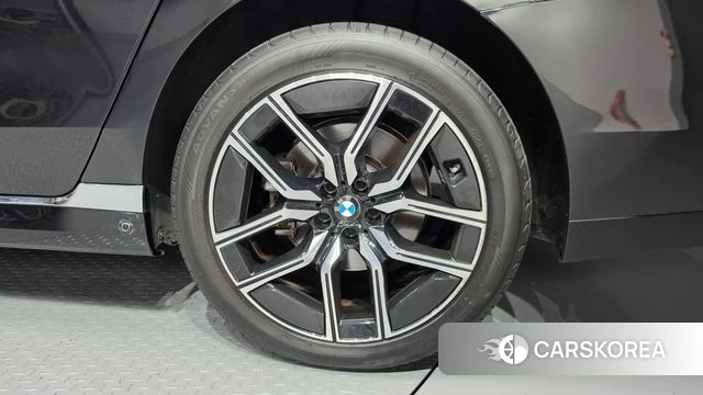 BMW 7 Series (G70) id 4706395 из Кореи 13