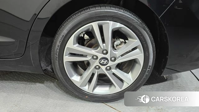 Hyundai Avante AD id 4568671 из Кореи 13