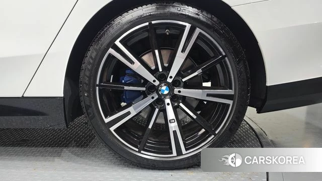 BMW 5 Series (G60) id 4710237 из Кореи 13
