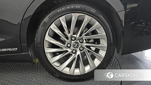 Lexus ES300h 7th generation id 4188423 из Кореи 13