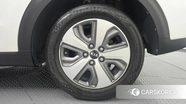 Kia Niro id 4647799 из Кореи 13