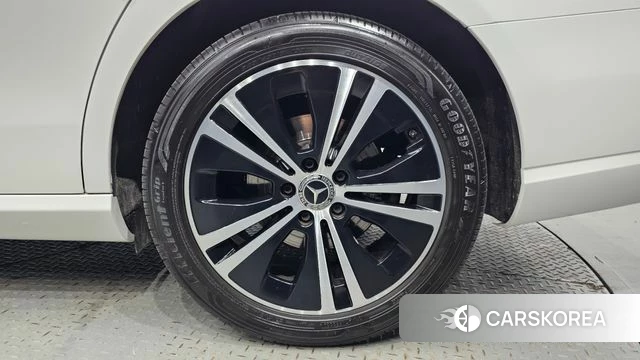 Mercedes-Benz E-Class W213 id 4604454 из Кореи 13
