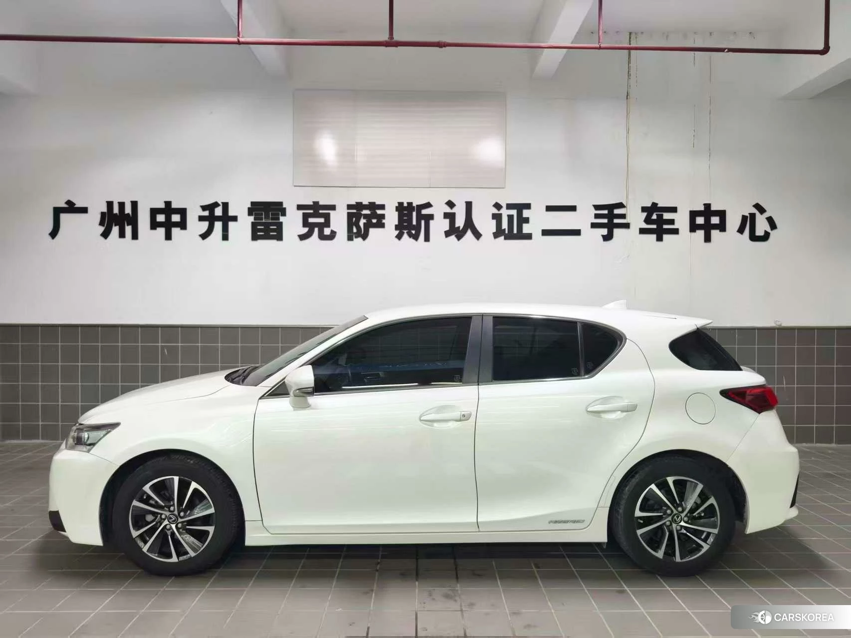 Lexus CT id 4420340 из Китая 13
