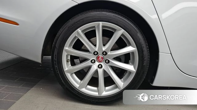 Jaguar All New XJ id 4626401 из Кореи 13