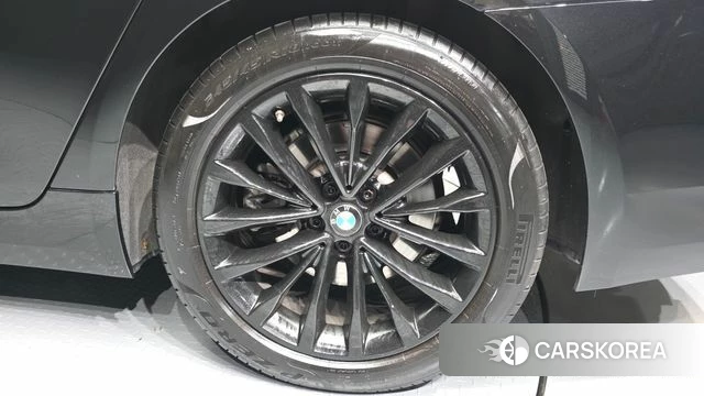 BMW 5 Series (G30) id 4433942 из Кореи 13