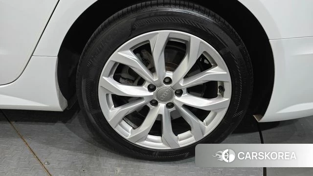 Audi New A6 id 4232902 из Кореи 13