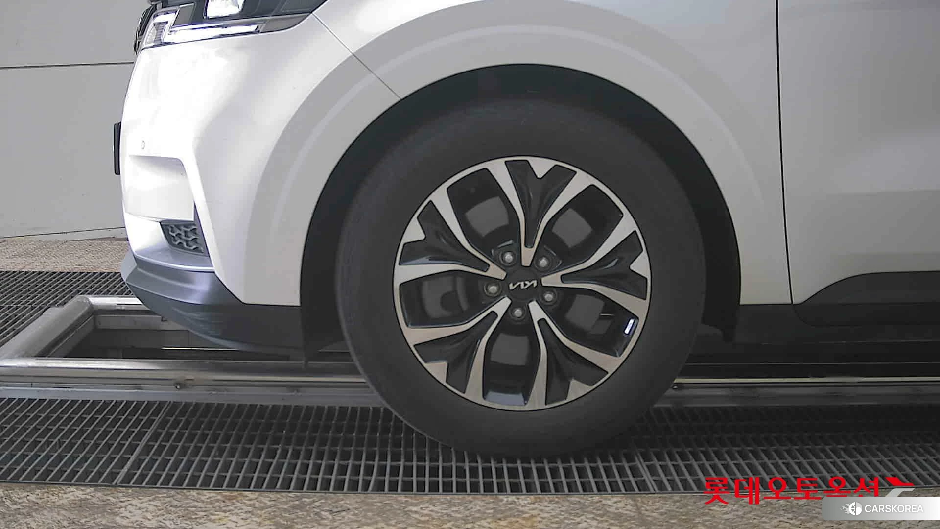 Kia Carnival id 3869412 из Кореи 13