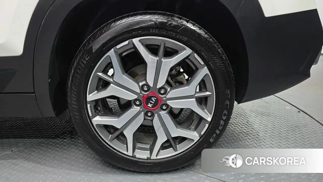 Kia Seltos id 4447185 из Кореи 13