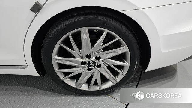 Hyundai The New Grandeur IG id 4410421 из Кореи 13