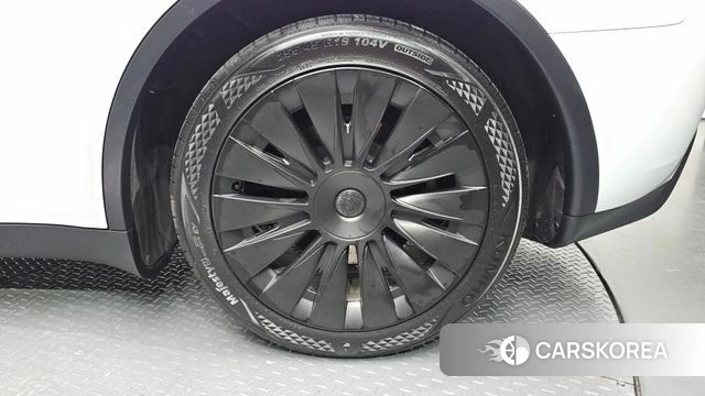 Tesla Model Y id 4757628 из Кореи 13