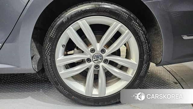 Volkswagen The New Passat id 4363326 из Кореи 13
