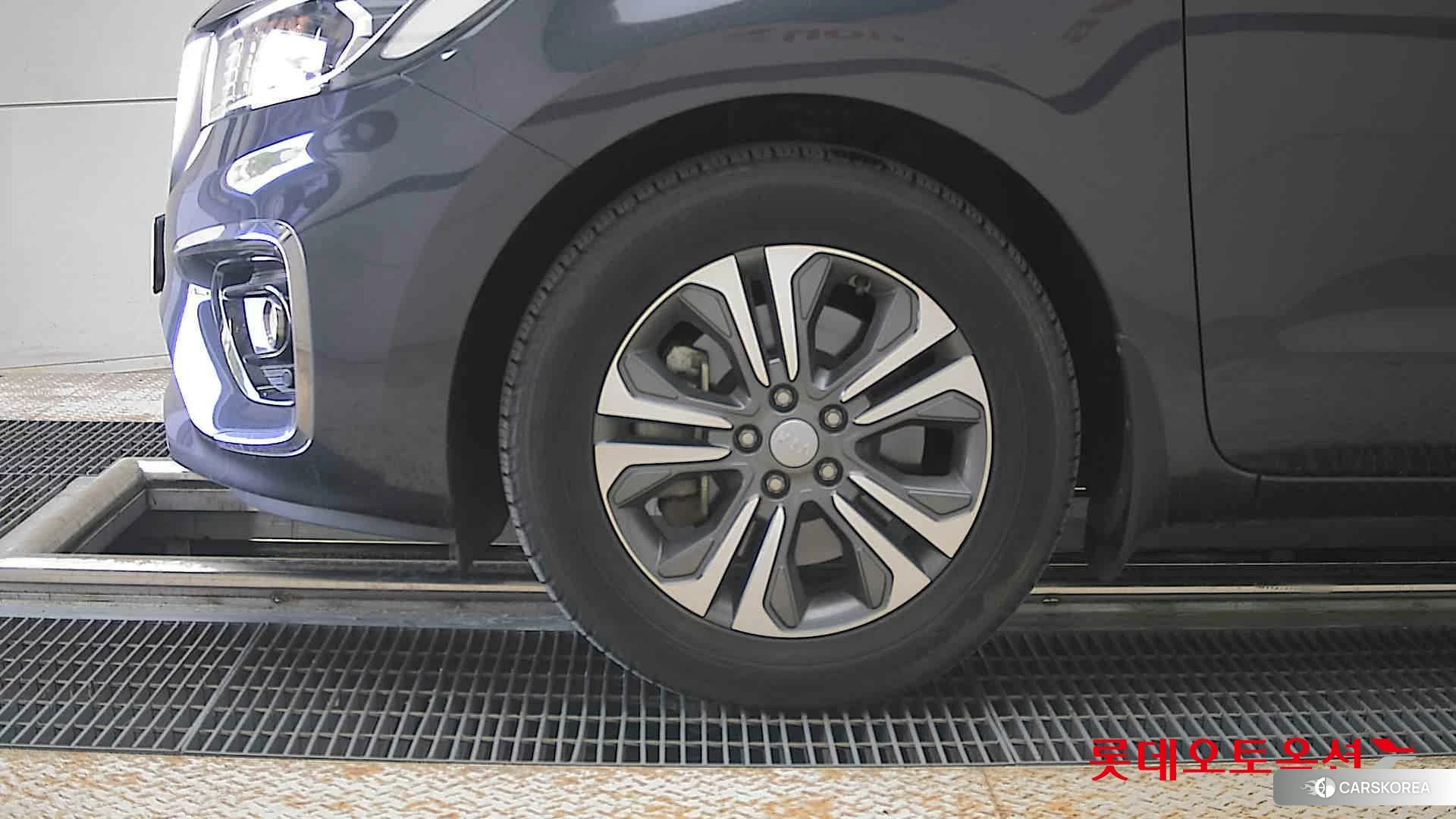 Kia Carnival id 4296909 из Кореи 13