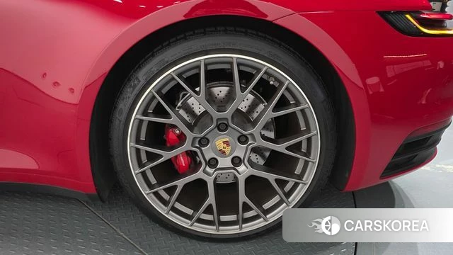 Porsche 911(992) id 4445901 из Кореи 13