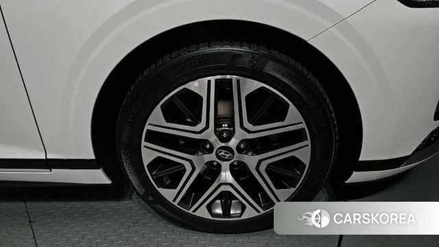 Hyundai Grandeur (GN7) id 4381636 из Кореи 13