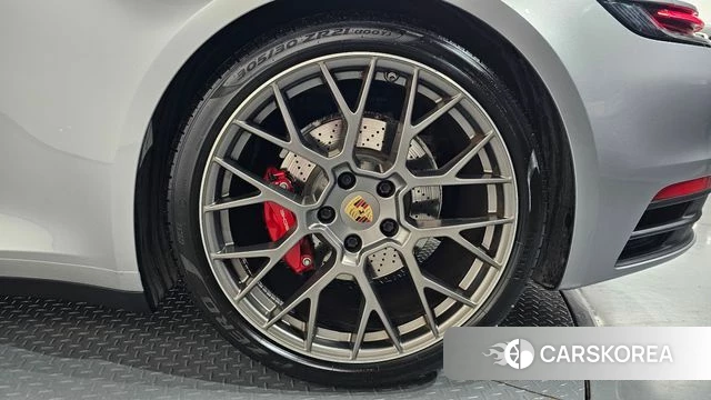 Porsche 911(992) id 4429697 из Кореи 13