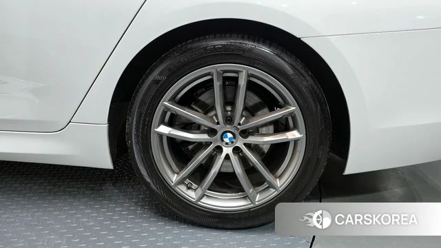 BMW 5 Series (G30) id 4250938 из Кореи 13