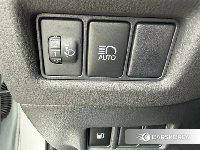Toyota C-HR id 4348824 из Китая 13
