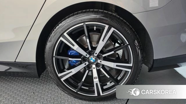 BMW 5 Series (G60) id 4724949 из Кореи 13