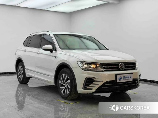 Volkswagen Tiguan L PHEV id 3889108 из Китая 13