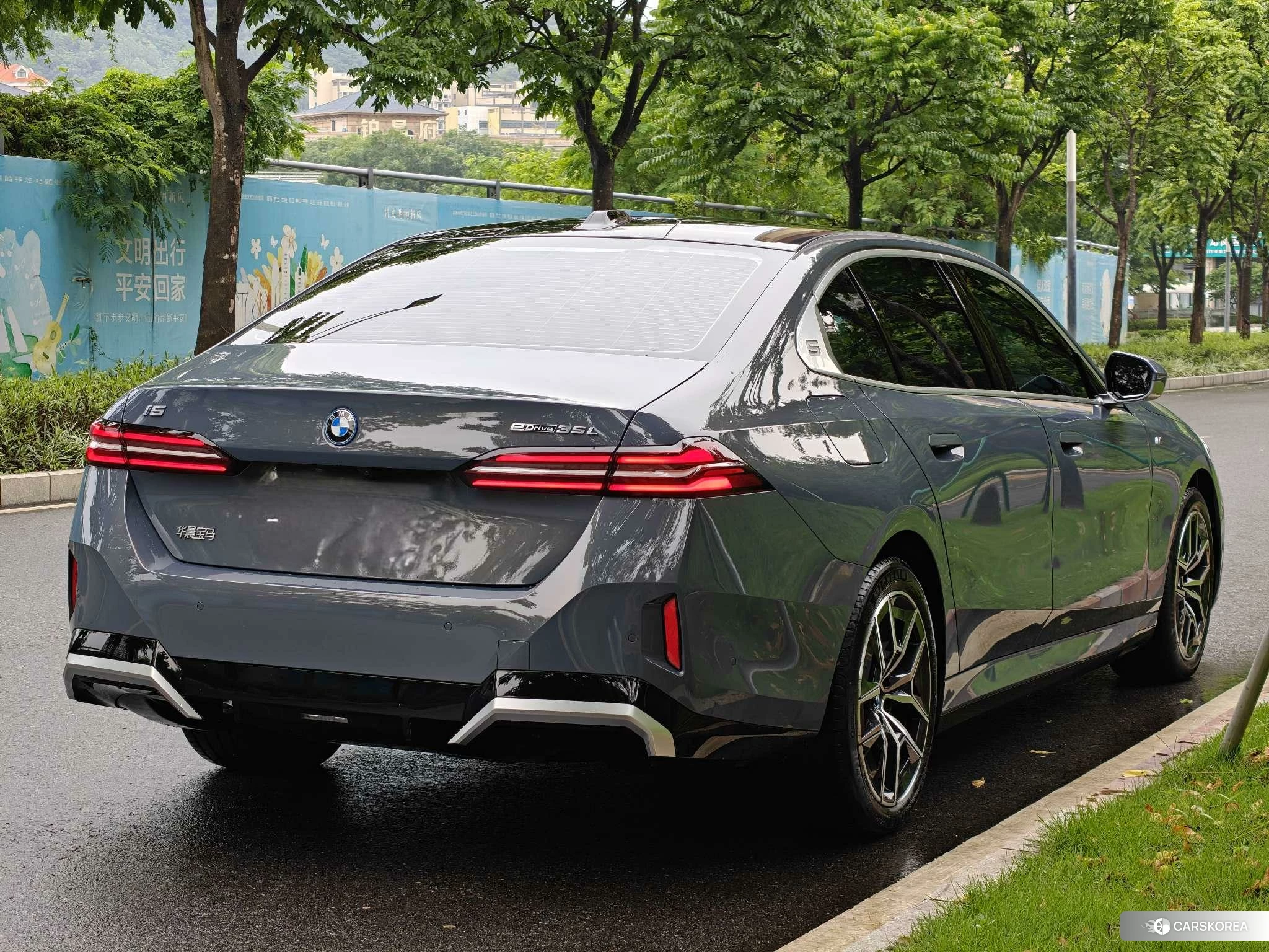 BMW i5 id 4419560 из Китая 13