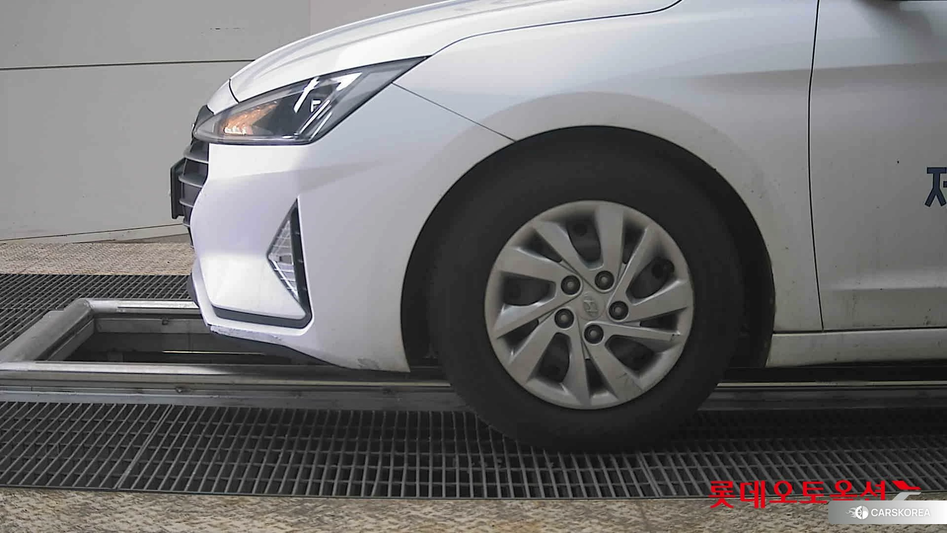 Hyundai Avante id 3888348 из Кореи 13