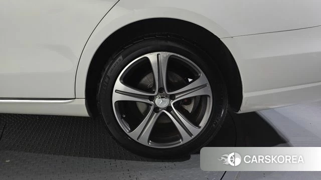 Mercedes-Benz E-Class W213 id 4410719 из Кореи 13
