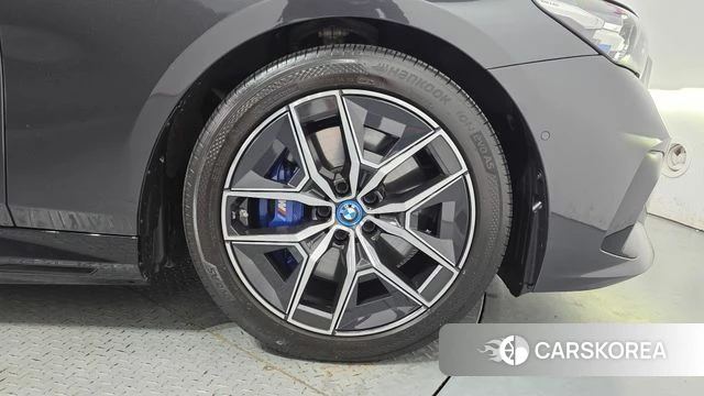 BMW i5 (G60) id 4847806 из Кореи 13