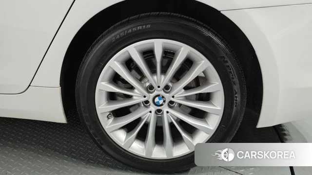 BMW 5 Series (G30) id 4268591 из Кореи 13