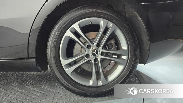 Mercedes-Benz A-Class W177 id 4677375 из Кореи 13