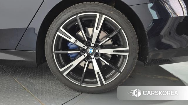 BMW 5 Series (G60) id 4359718 из Кореи 13