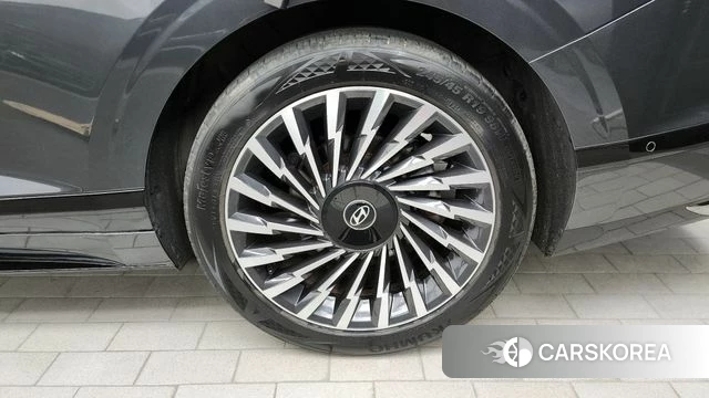 Hyundai Grandeur Hybrid (GN7) id 4360256 из Кореи 13