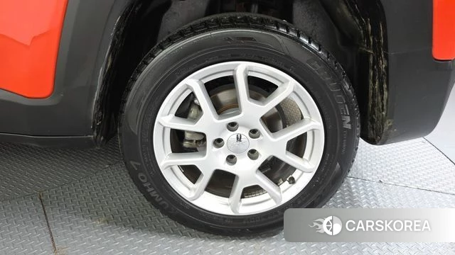 Jeep Renegade id 4377337 из Кореи 13