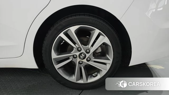 Hyundai Avante AD id 4596368 из Кореи 13