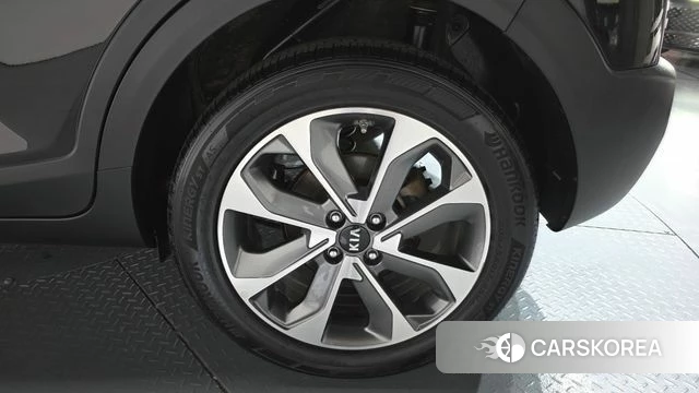 Kia Stonic id 4203643 из Кореи 13