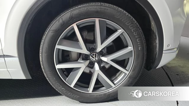 Volkswagen Touareg 3rd generation id 4608182 из Кореи 13