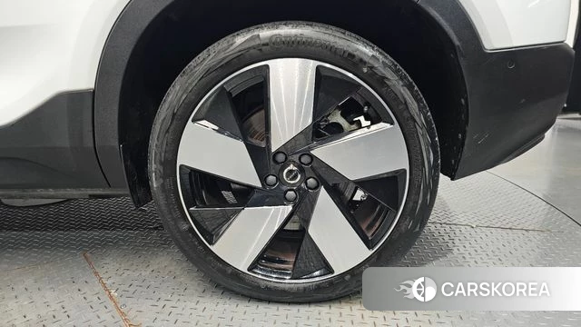 Volvo C40 Richards id 4745401 из Кореи 13