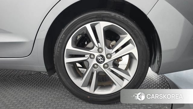 Hyundai Avante AD id 4672839 из Кореи 13