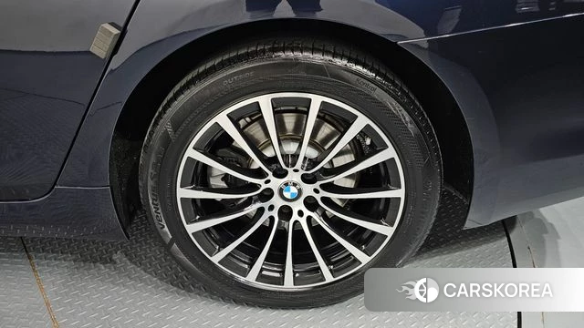 BMW 5 Series (G30) id 4760234 из Кореи 13