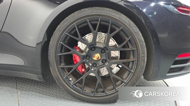 Porsche 911(992) id 4542479 из Кореи 13