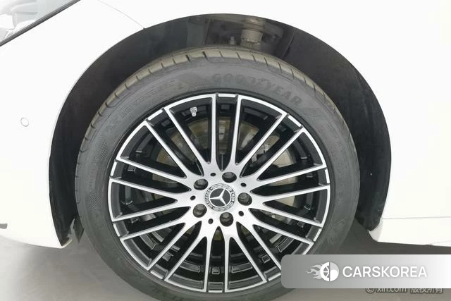 Mercedes-Benz Class C id 4272449 из Китая 13