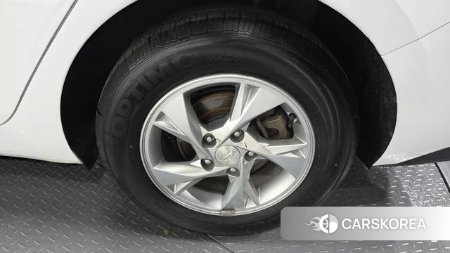 Hyundai Avante (CN7) id 4383310 из Кореи 13
