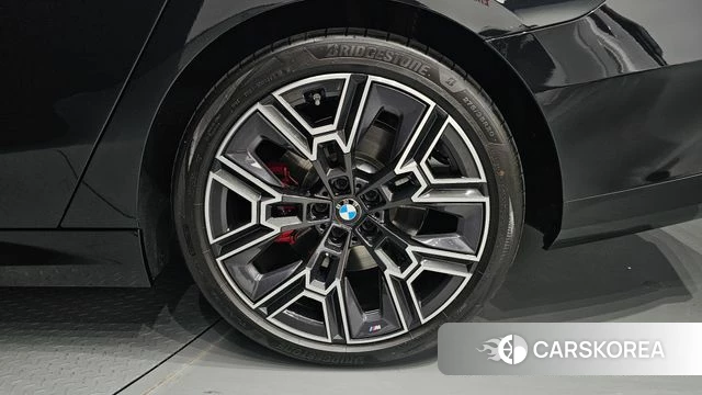 BMW 5 Series (G60) id 4532912 из Кореи 13