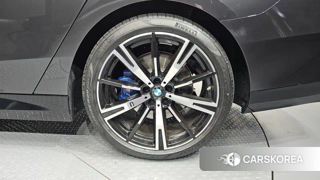 BMW 5 Series (G60) id 4602214 из Кореи 13