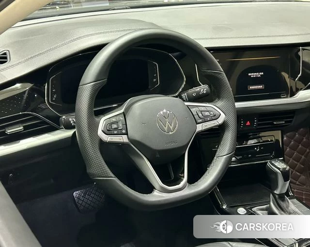 Volkswagen Passat id 4290550 из Китая 13