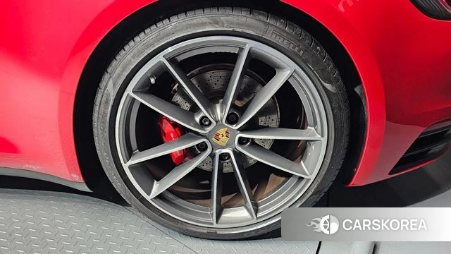 Porsche 911(992) id 4303847 из Кореи 13