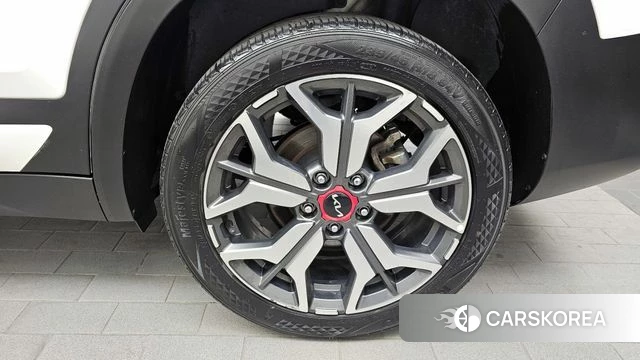 Kia Seltos id 4396133 из Кореи 13